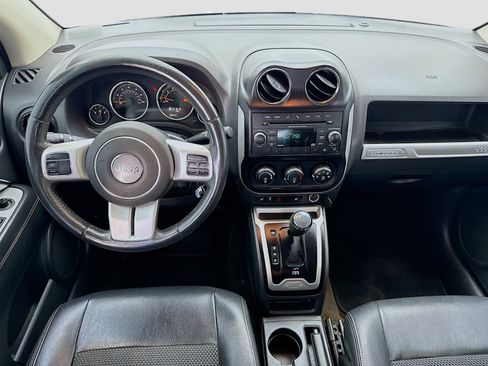 Used 2016 Jeep Compass Latitude w/ All Weather Capability Group AWD/4WD image 13