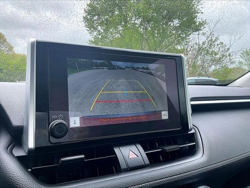 Certified 2025 Toyota RAV4 LE FWD image 19