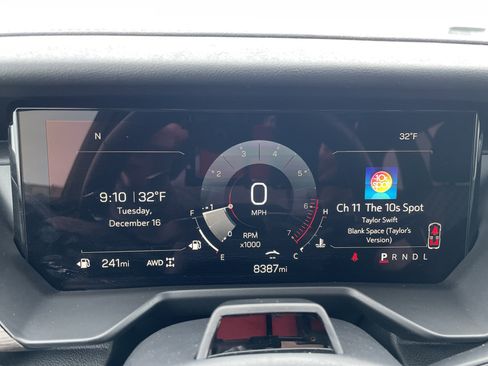 Certified 2025 GMC Acadia Denali w/ Super Cruise Package image 11