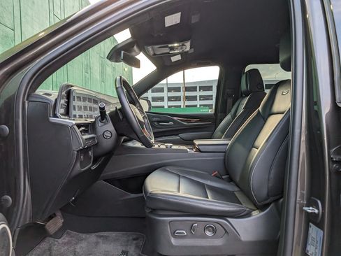 Used 2021 Cadillac Escalade ESV Luxury AWD/4WD image 21
