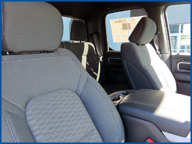 Used 2025 RAM 1500 Big Horn AWD/4WD image 9
