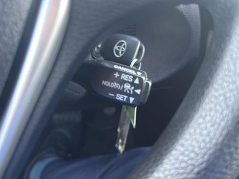 Used 2017 Toyota Corolla LE FWD image 20