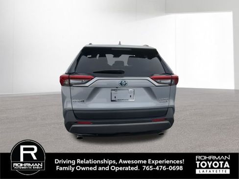 Used 2020 Toyota RAV4 Limited image 8