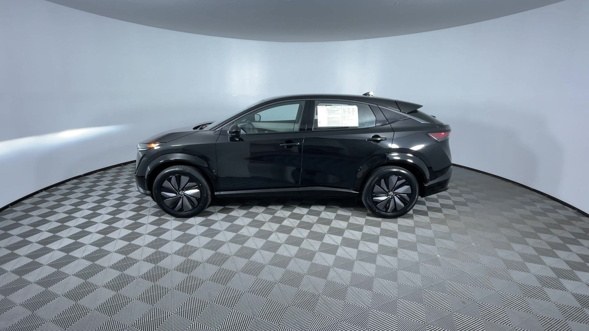 Certified 2024 Nissan Ariya AWD image 5