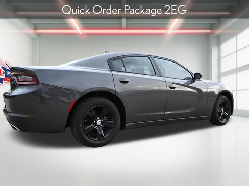Used 2023 Dodge Charger SXT image 3