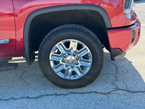 Used 2024 Chevrolet Silverado 2500 High Country w/ High Country Premium Package image 13