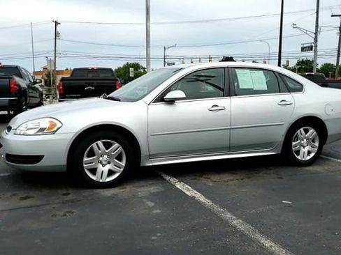 Used 2014 Chevrolet Impala LT w/ LT Sunroof Package FWD image 4
