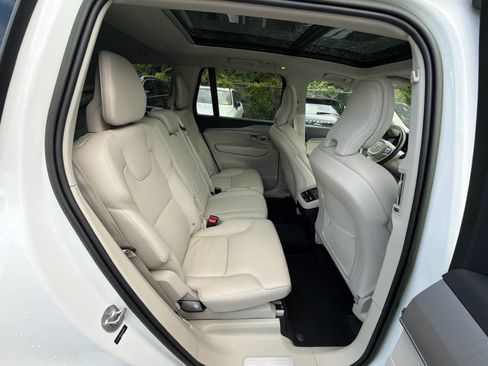 Used 2023 Volvo XC90 B5 Core AWD/4WD image 21