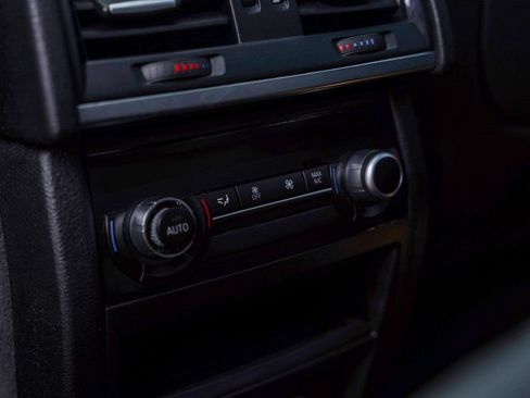 Used 2018 BMW X5 xDrive40e w/ Executive Package image 35