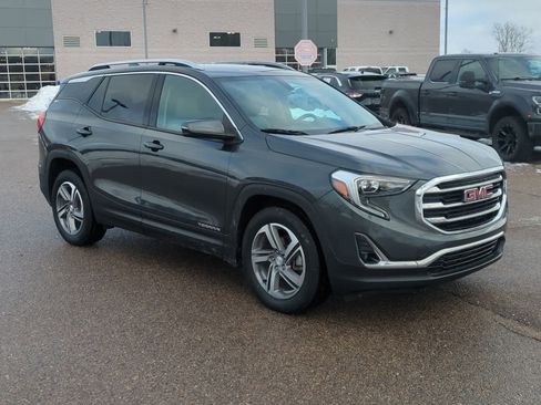 Used 2019 GMC Terrain SLT w/ Preferred Package image 2