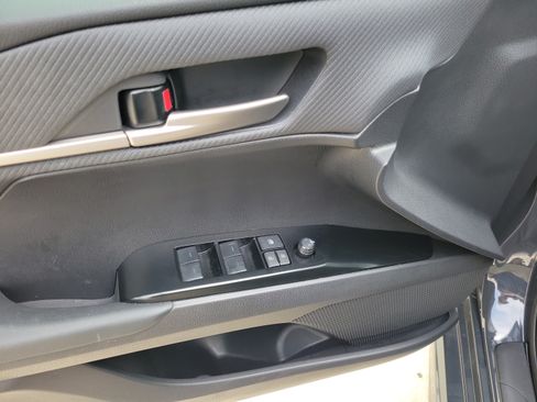 Used 2026 Toyota Camry SE FWD image 7