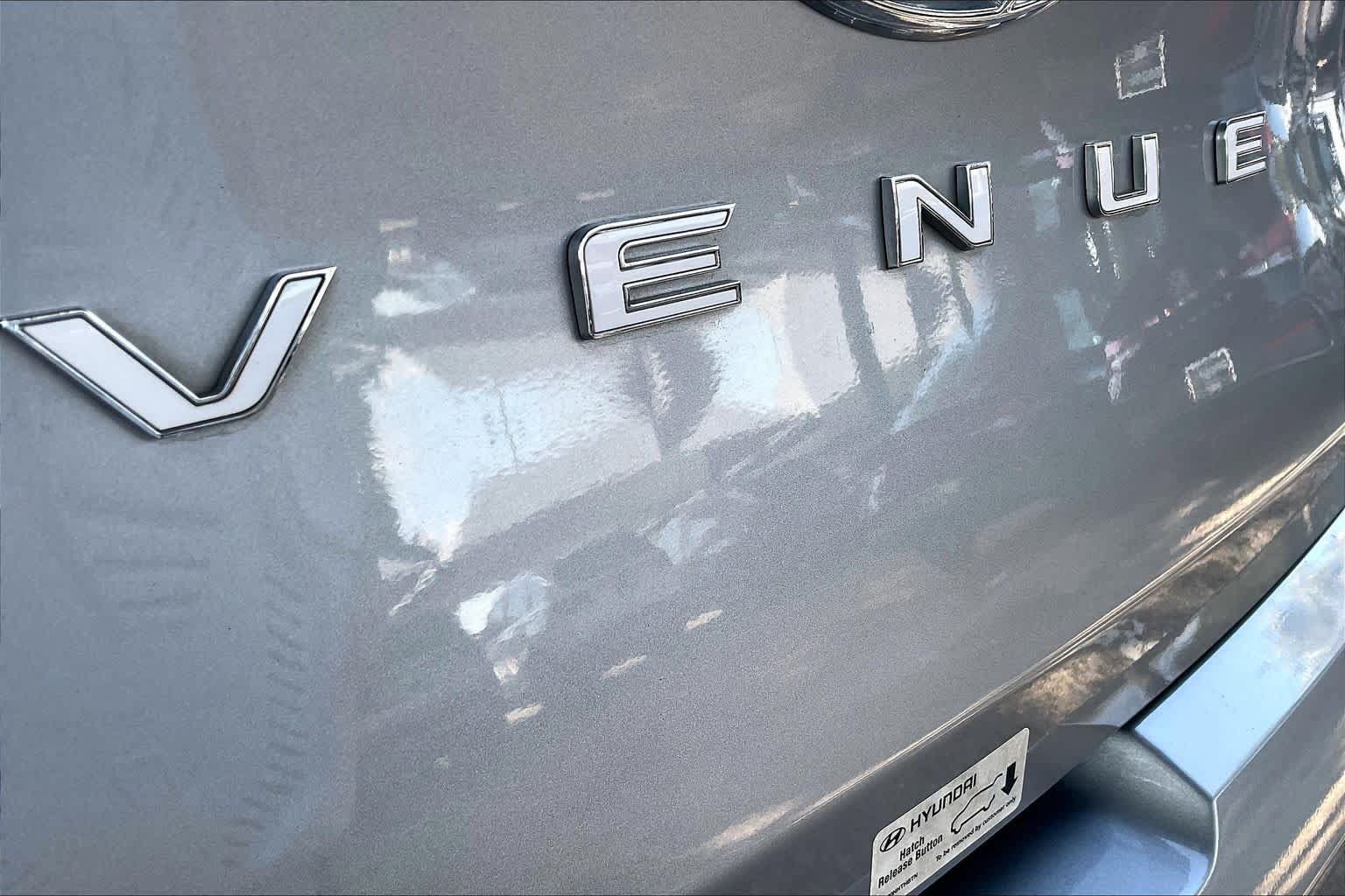 Certified 2026 Hyundai Venue SEL FWD image 10