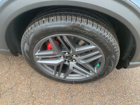 New 2026 Ford Explorer ST-Line w/ ST-Line Street Pack image 10