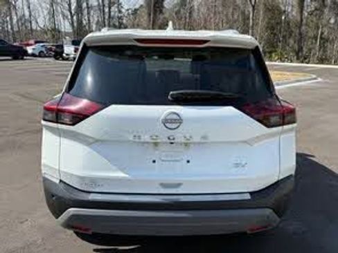 Used 2023 Nissan Rogue SV w/ SV Premium B Package FWD image 12
