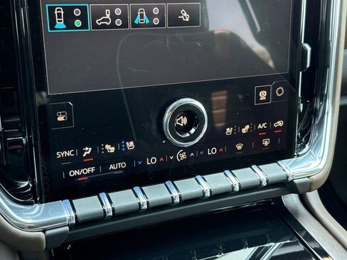 Used 2026 GMC Yukon Denali Ultimate image 26