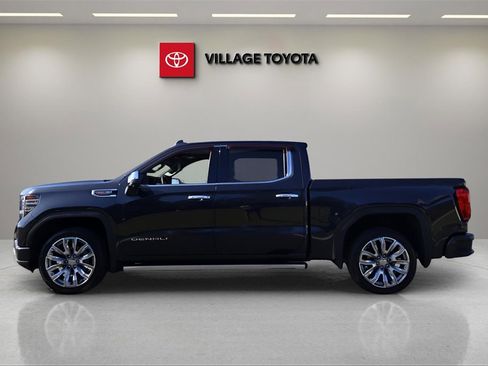 Used 2022 GMC Sierra 1500 Denali w/ Denali Reserve Package image 2