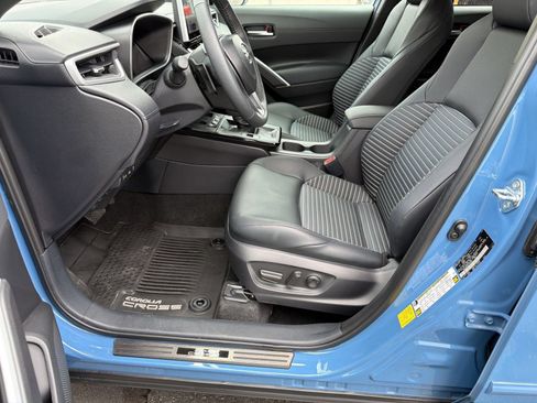 Used 2026 Toyota Corolla Cross AWD Hybrid w/ Convenience Package image 4