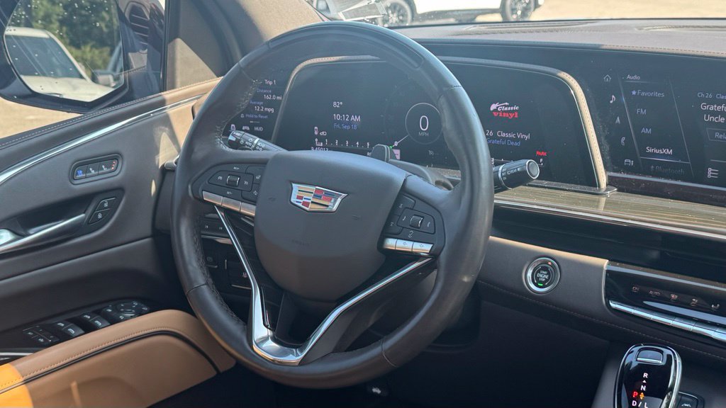 Used 2023 Cadillac Escalade Premium Luxury w/ Performance Package AWD/4WD image 17