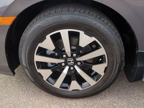 Used 2025 Honda Odyssey EX-L image 10