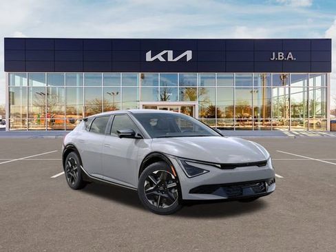 New 2025 Kia EV6 Wind image 8