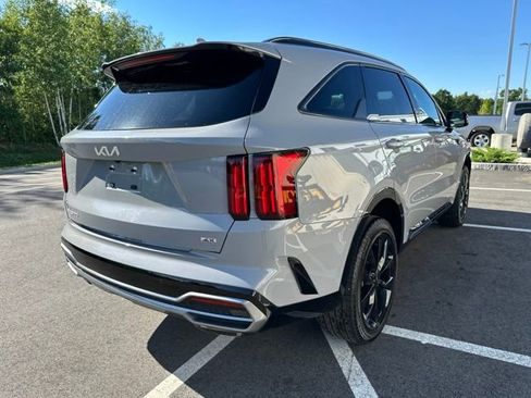 Used 2023 Kia Sorento SX AWD/4WD image 5