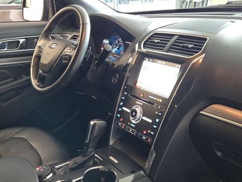 Used 2018 Ford Explorer Sport image 5