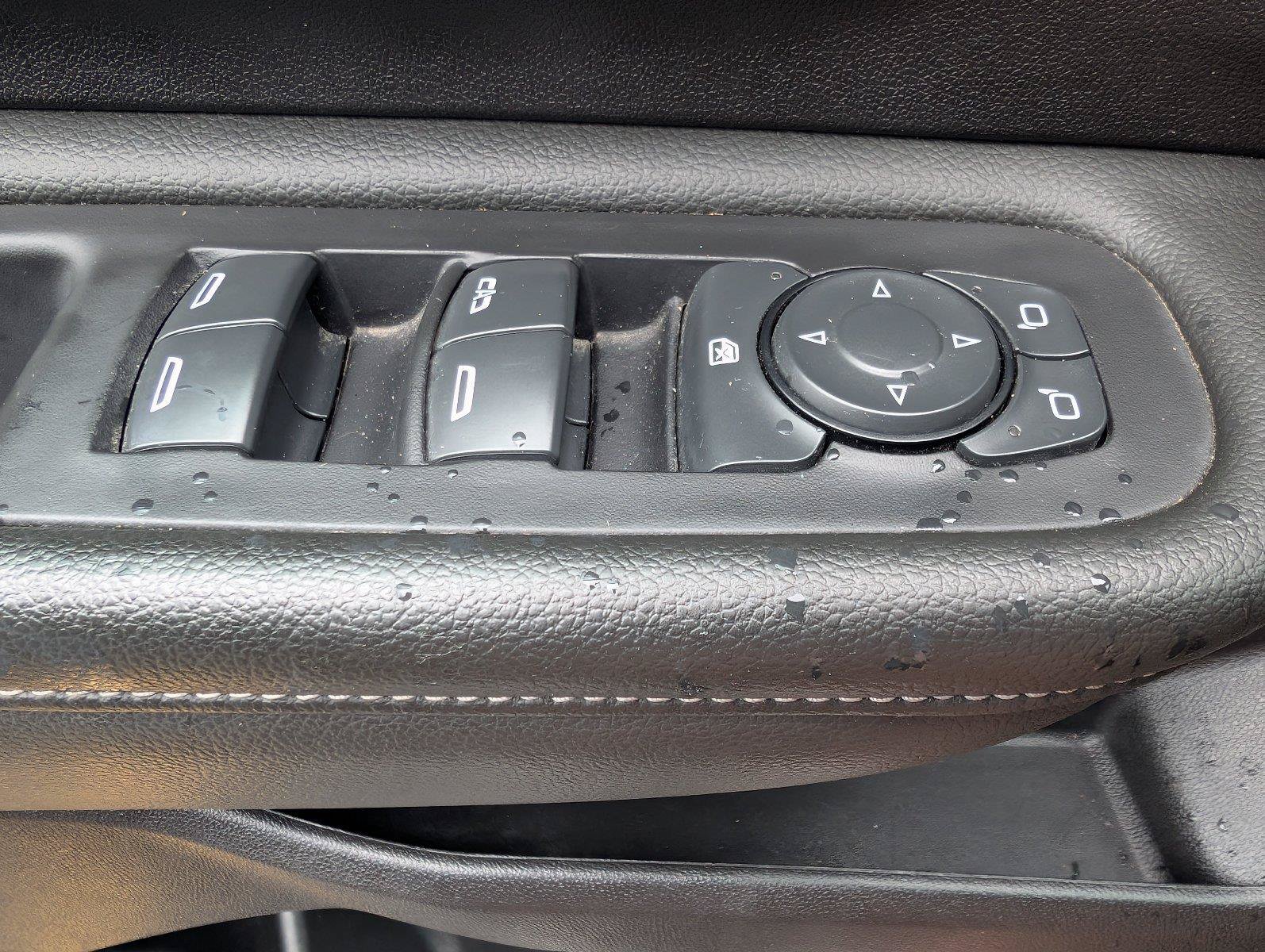 Used 2024 GMC Terrain SLE AWD/4WD image 29