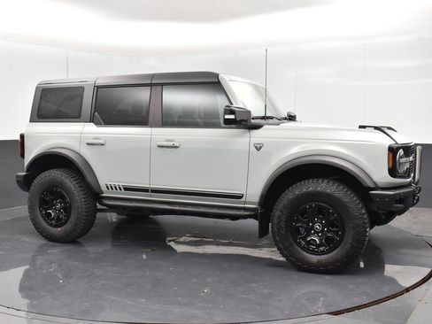 Used 2021 Ford Bronco First Edition AWD/4WD image 9