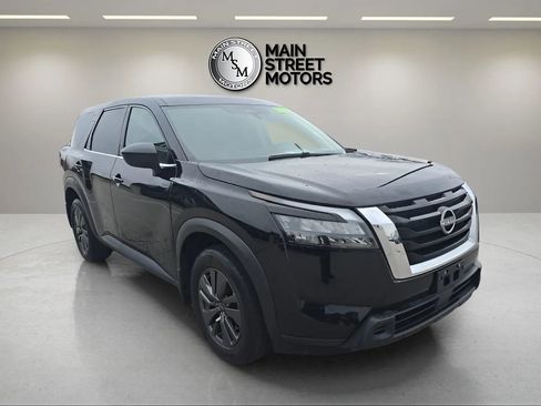 Used 2023 Nissan Pathfinder S image 7