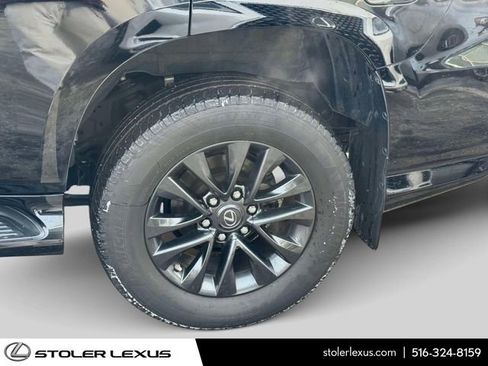 Certified 2023 Lexus GX 460 Premium w/ Premium Package image 16