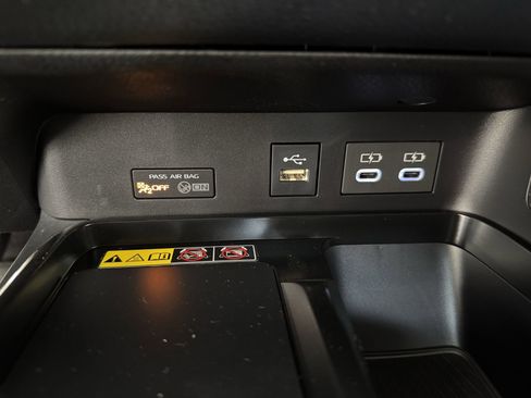 New 2026 Toyota Camry Hybrid image 3