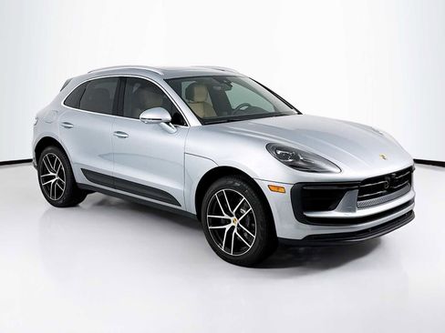 New 2025 Porsche Macan S image 7