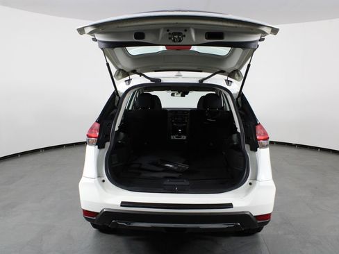 Certified 2019 Nissan Rogue S FWD image 17