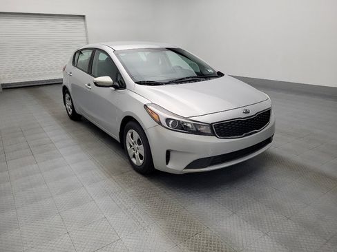 Used 2017 Kia Forte LX image 13