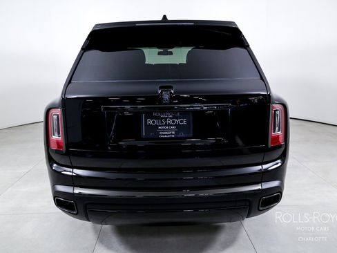 Certified 2024 Rolls-Royce Cullinan Black Badge w/ Dark Exterior Package AWD/4WD image 9