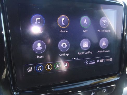 Used 2020 Chevrolet Traverse LT w/ LT Premium Package image 22