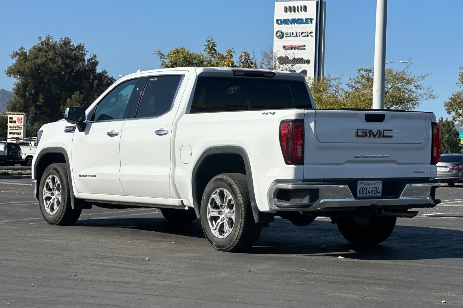 Used 2025 GMC Sierra 1500 SLT AWD/4WD image 6