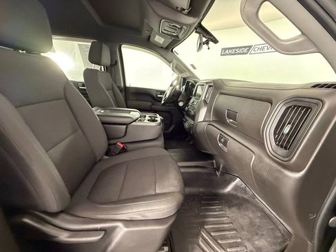 Used 2021 Chevrolet Silverado 2500 Custom w/ Custom Value Package AWD/4WD image 19