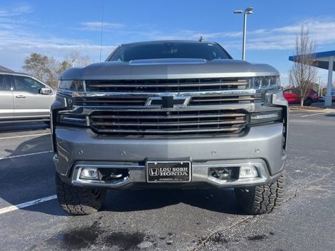 Used 2020 Chevrolet Silverado 1500 High Country w/ Technology Package image 3