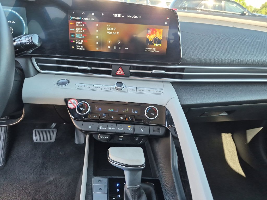 Used 2025 Hyundai Elantra Limited FWD image 34