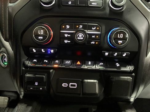 Used 2019 GMC Sierra 1500 AT4 w/ AT4 Premium Package AWD/4WD image 27