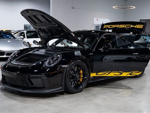 Used 2019 Porsche 911 GT3 RS RWD image 34