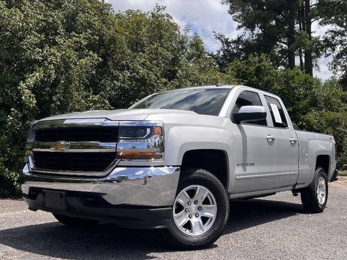 Used 2019 Chevrolet Silverado 1500 LT AWD/4WD image 2
