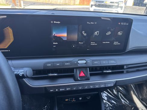 Used 2025 Kia K4 LXS image 13