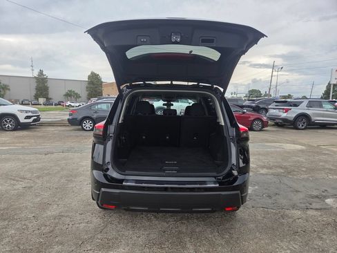 Used 2026 Nissan Rogue SV FWD image 27