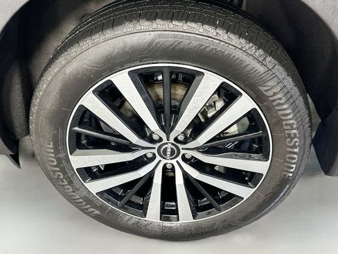 Used 2023 Nissan Pathfinder Platinum w/ Cargo Package AWD/4WD image 33