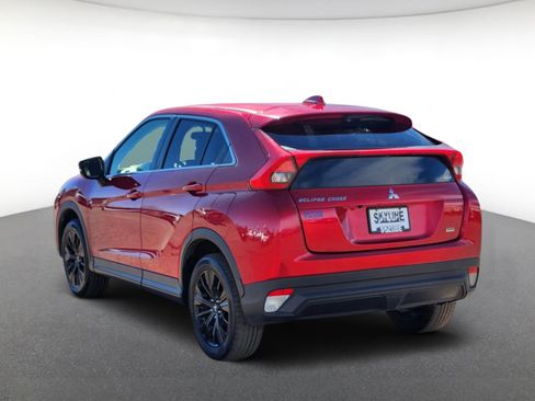 Used 2020 Mitsubishi Eclipse Cross LE image 4