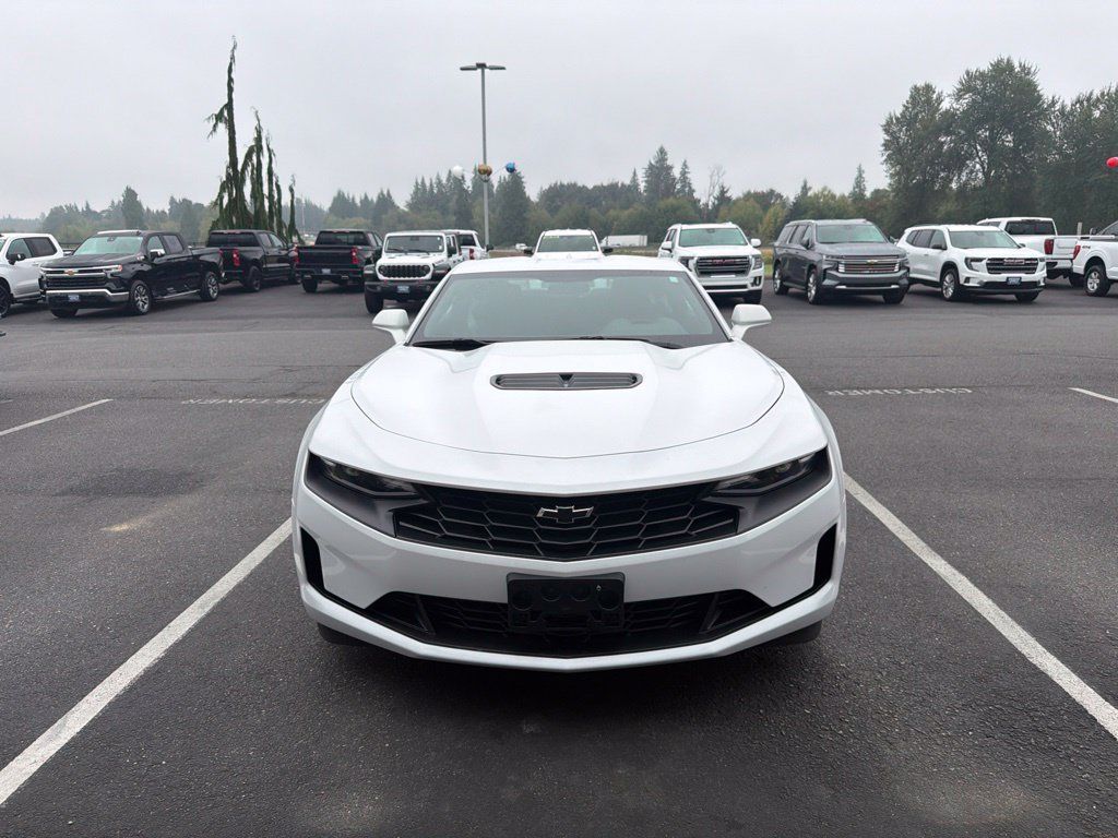 Used 2023 Chevrolet Camaro LT w/ Technology Package RWD image 9