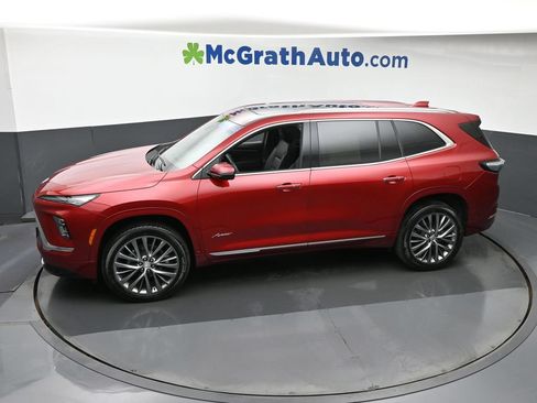 Used 2025 Buick Enclave Avenir w/ Super Cruise Package AWD/4WD image 28