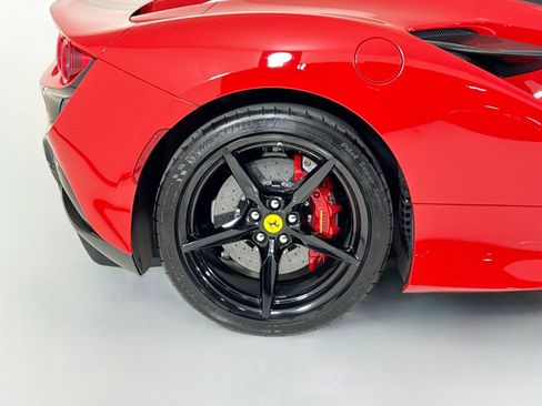 Used 2021 Ferrari F8 Tributo RWD image 39